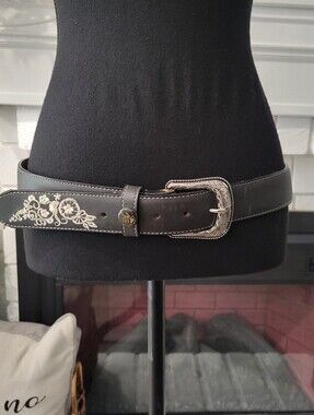 Black Leather Embroidered Western Belt with Silver Floral Buckle Size 34